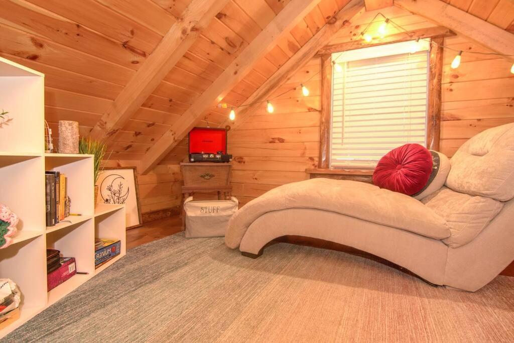 אשטבולה Charming Lakeview Cabin Near Geneva-On-The-Lake! מראה חיצוני תמונה