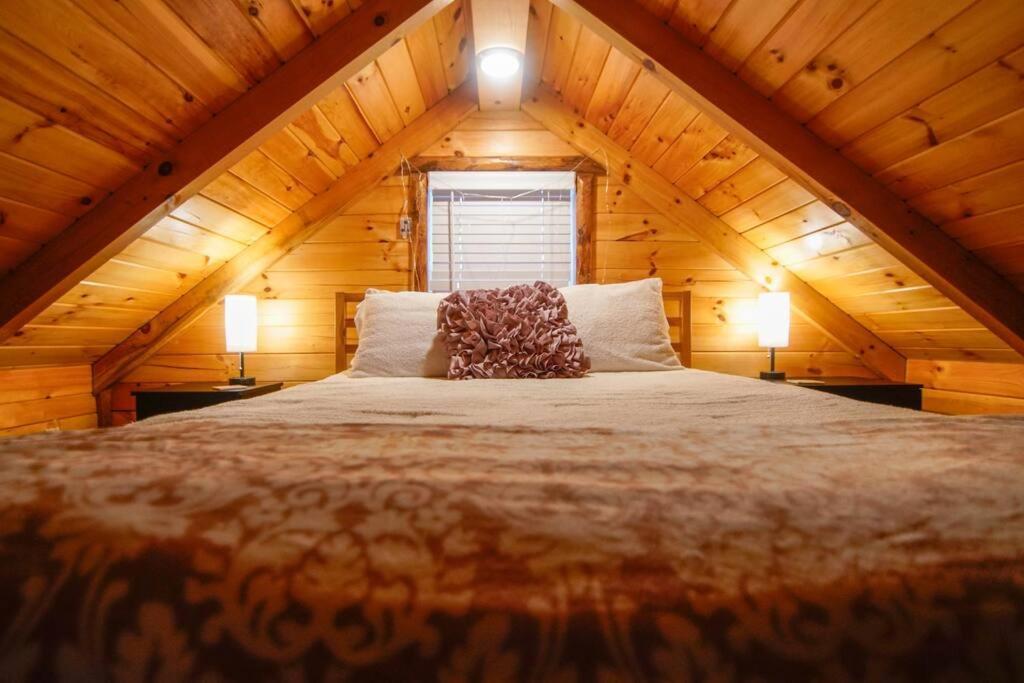 אשטבולה Charming Lakeview Cabin Near Geneva-On-The-Lake! מראה חיצוני תמונה
