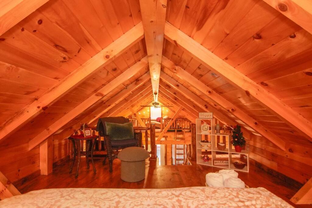 אשטבולה Charming Lakeview Cabin Near Geneva-On-The-Lake! מראה חיצוני תמונה
