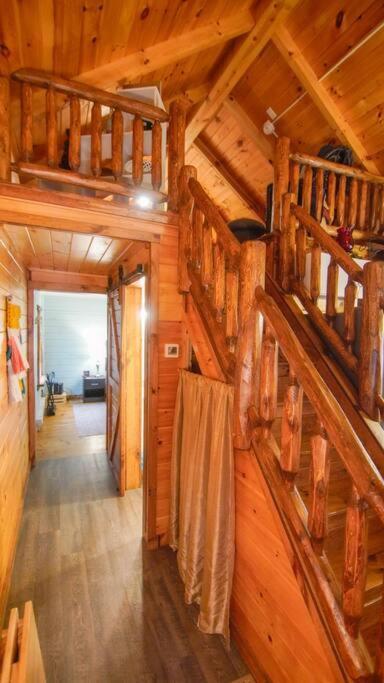 אשטבולה Charming Lakeview Cabin Near Geneva-On-The-Lake! מראה חיצוני תמונה