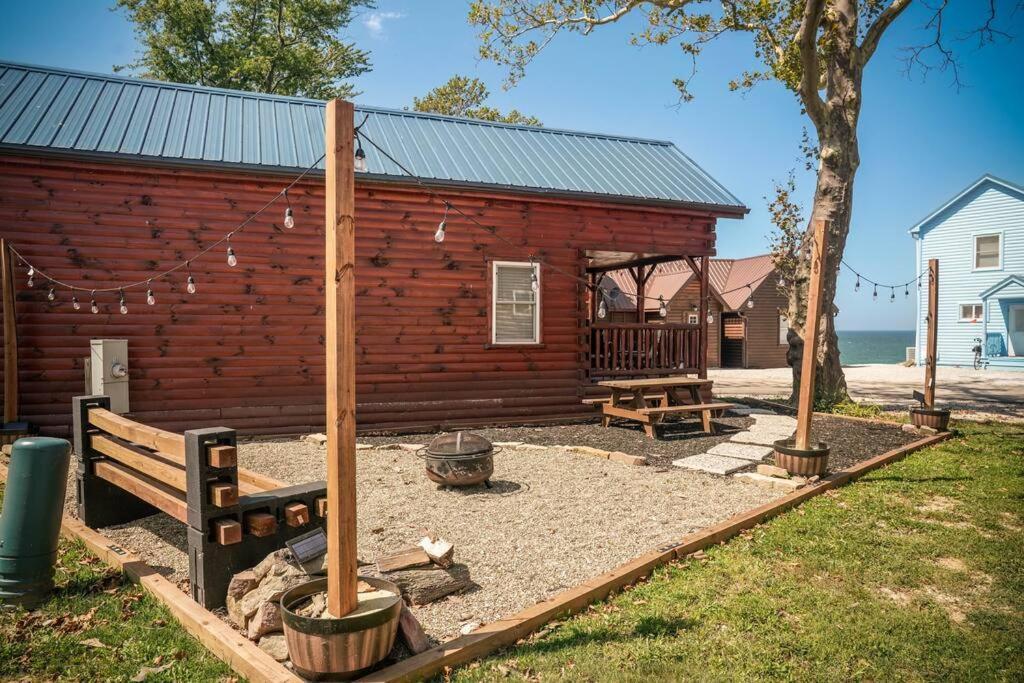 אשטבולה Charming Lakeview Cabin Near Geneva-On-The-Lake! מראה חיצוני תמונה