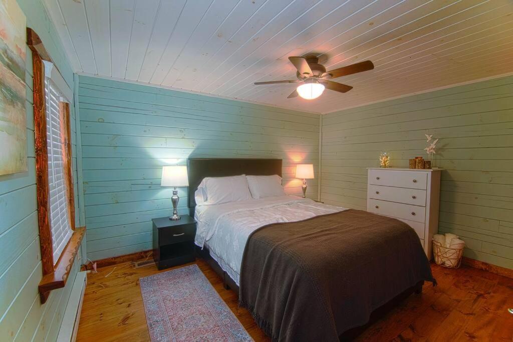 אשטבולה Charming Lakeview Cabin Near Geneva-On-The-Lake! מראה חיצוני תמונה